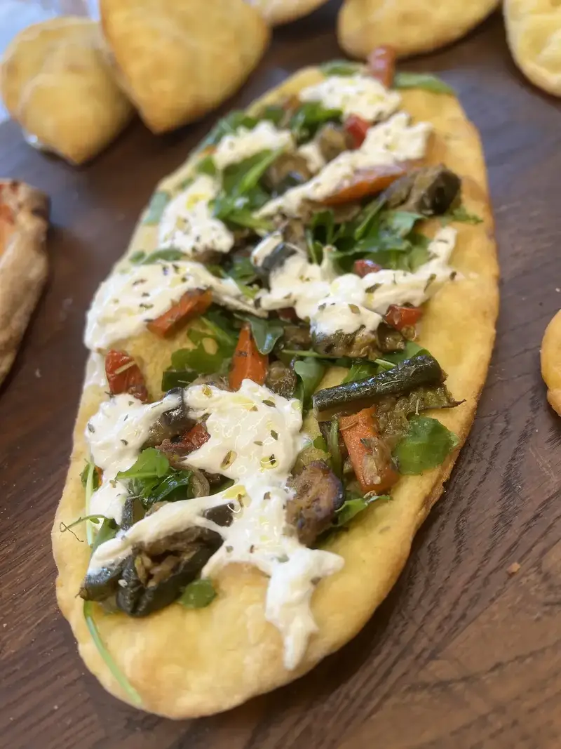 Nuestro mostrador con productos frescos